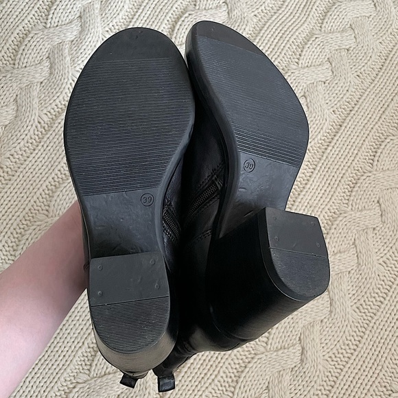 Le Château Block Heel Zip-Up Ankle Booties - Picture 12 of 12